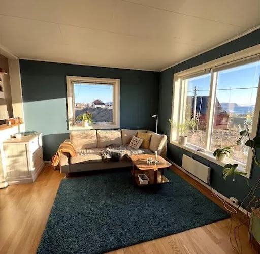 Sjarmerende Hus Med Orkesterplass Til Hav Og Fjell Ferienhaus Stave