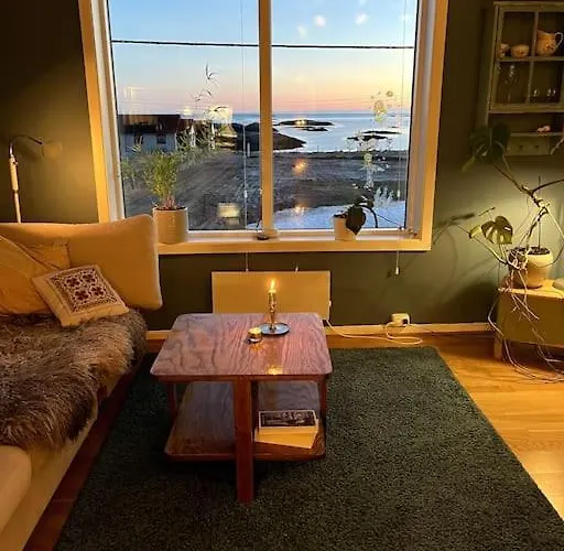 Sjarmerende Hus Med Orkesterplass Til Hav Og Fjell